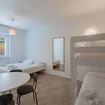 Apartman Cenisio Urban Collection Design - Comfort & Location